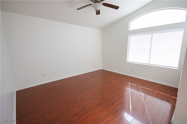 Building Photo - 7873 Laurelton Pl