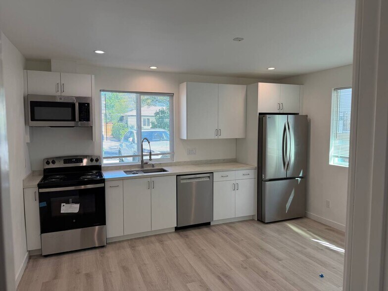 Building Photo - 5903 Texhoma Ave