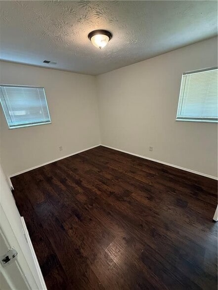 Building Photo - 7265 Mockingbird Trail