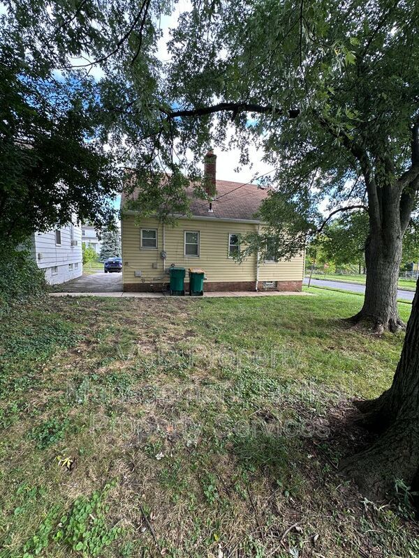Building Photo - 21516 Watson Rd