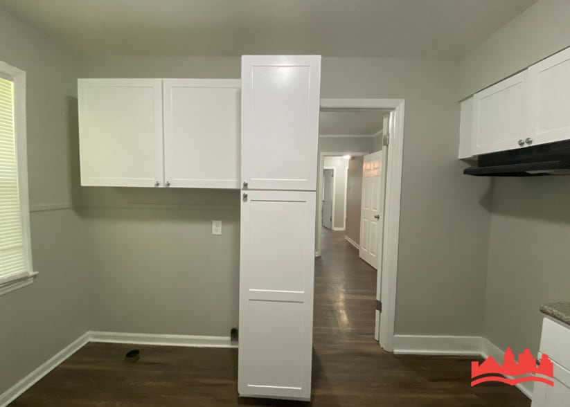 Building Photo - 2370 Hillside Ave