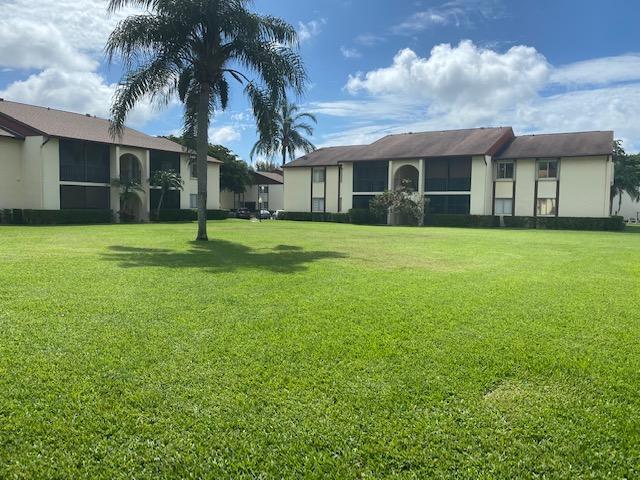 Building Photo - 202 Foxtail Dr