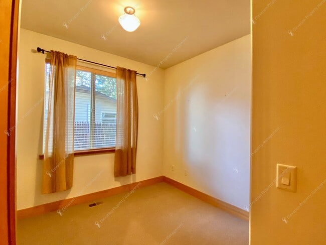 Building Photo - West Hills Gem with Timeless Charm and Mod...