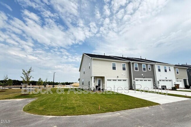 Building Photo - 304 Marmalade Sky Ln
