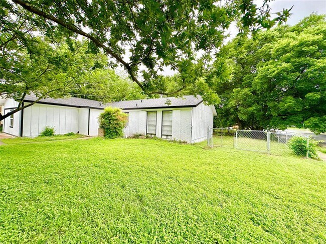 Building Photo - 5206 Regency Cove