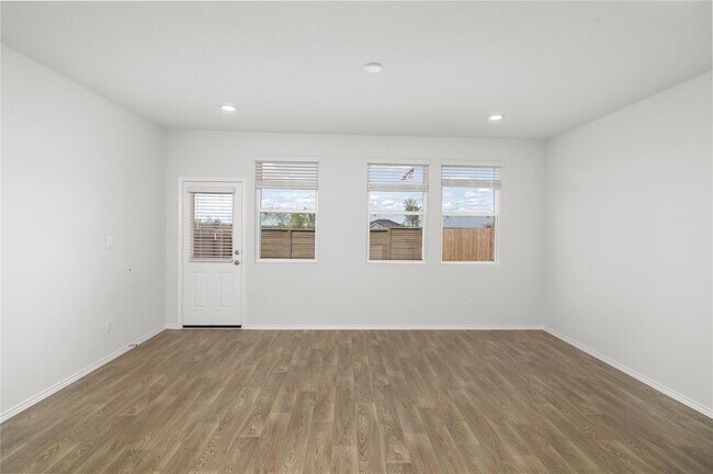 Building Photo - 205 Varner Way