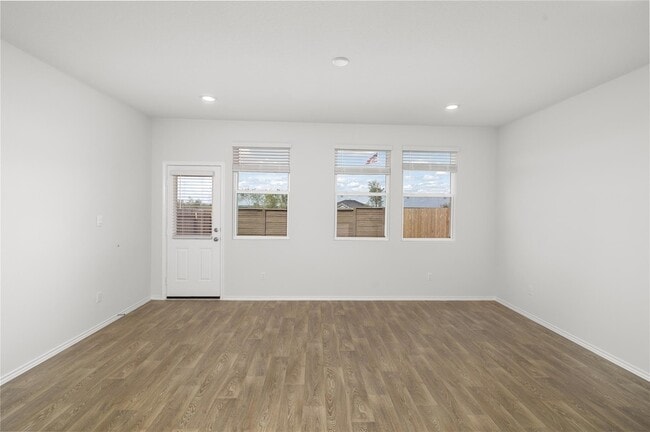 Building Photo - 206 W Jackson Ave