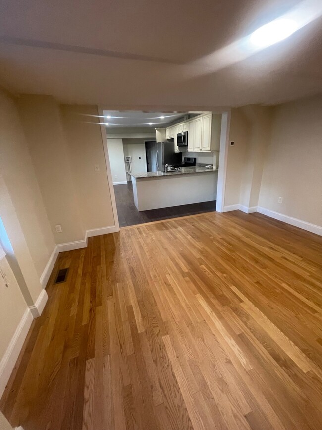 Living room open to kitchen - 14 South St