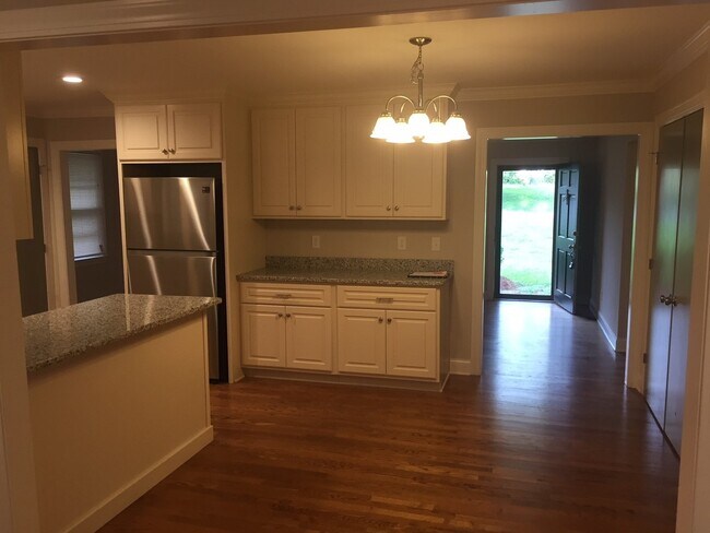 Building Photo - Converse Heights 3Bd/2Ba, 1684SF