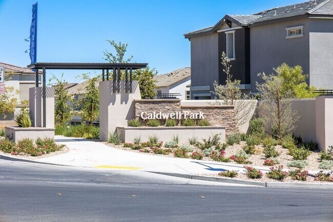 Building Photo - Stunning 3-Bedroom Home in Desirable Summerlin West