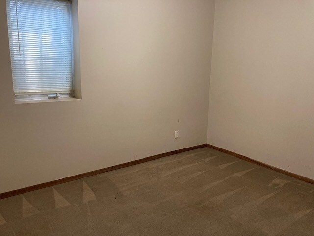 Building Photo - 1705 University Dr