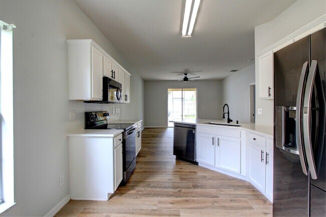 Building Photo - 5868 Duskywing Dr