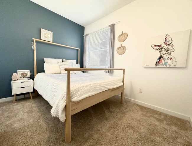 Building Photo - 69 Bandol St