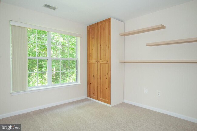 Building Photo - 5958 Founders Hill Dr