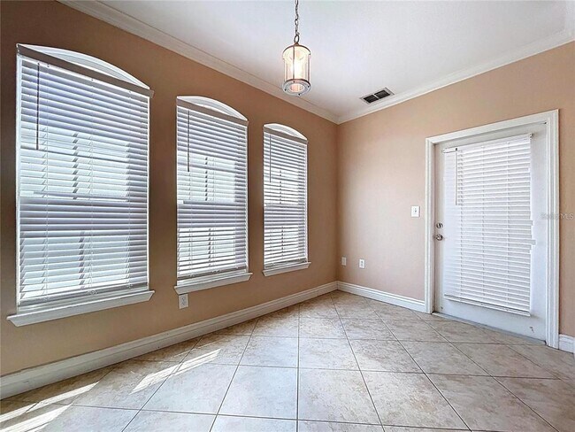 Building Photo - 2731 Via Capri