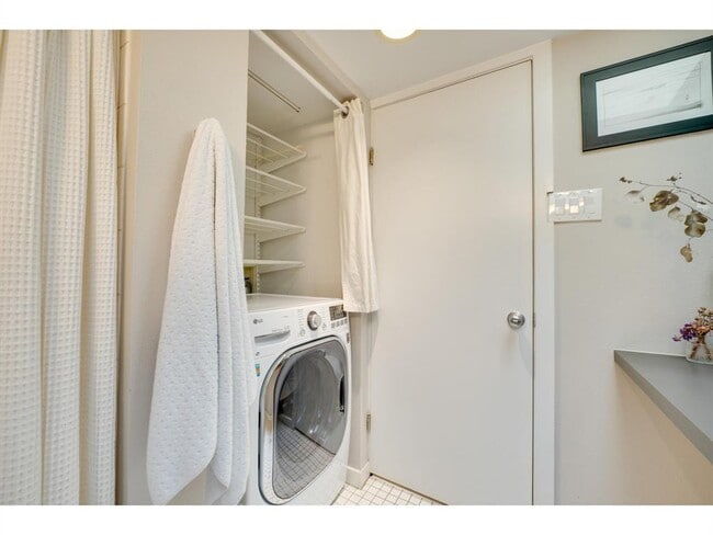 Building Photo - 2308 Enfield Rd