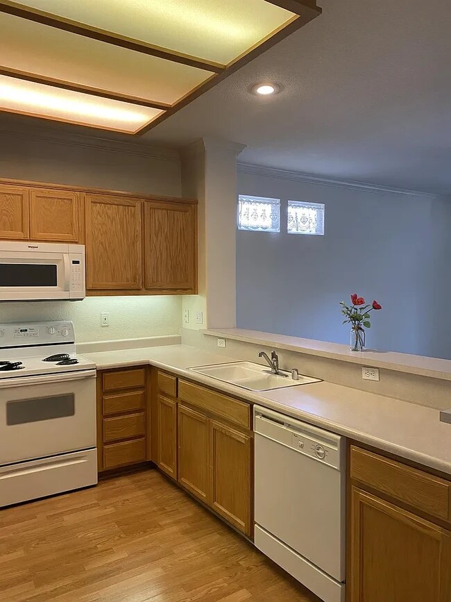 Building Photo - 3370 Spring Garden Dr