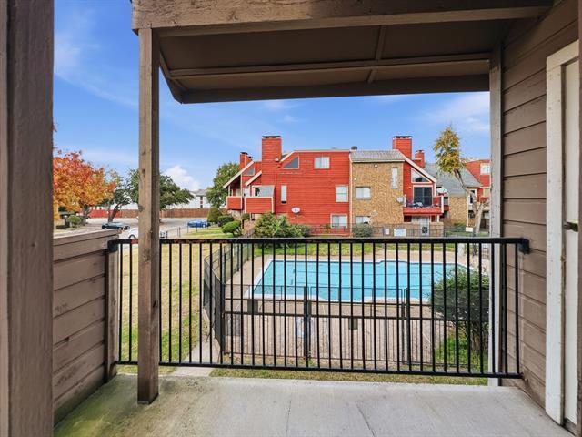 Building Photo - 9835 Walnut St