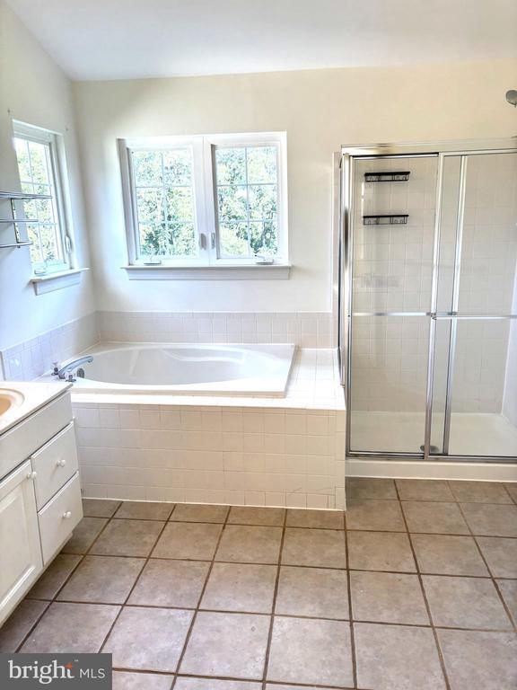 Building Photo - 11117 Innsbrook Way