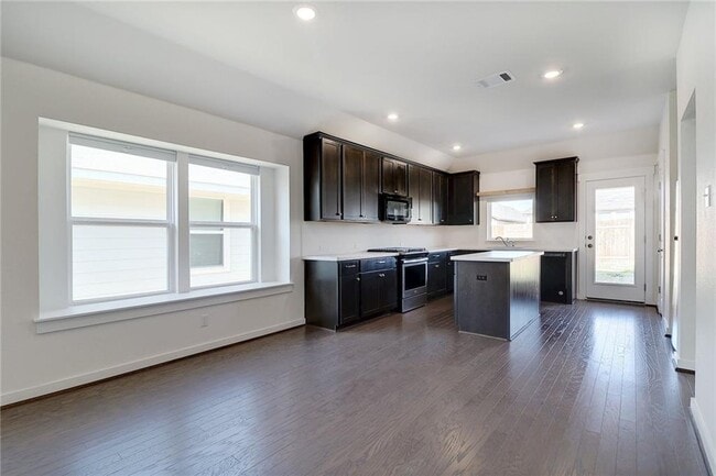 Building Photo - 17118 Alturas Ave