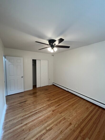 Building Photo - 366 Ripka St