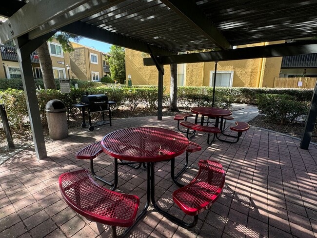 Building Photo - Rancho Bernardo Waterbridge Condos