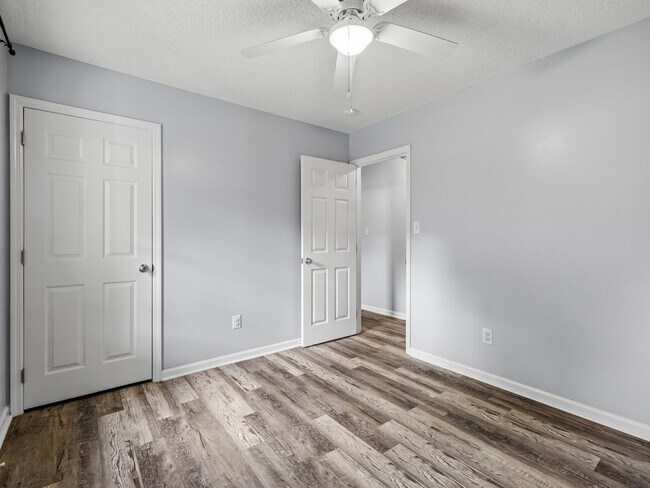 Building Photo - Charming 3 Bedroom Home!