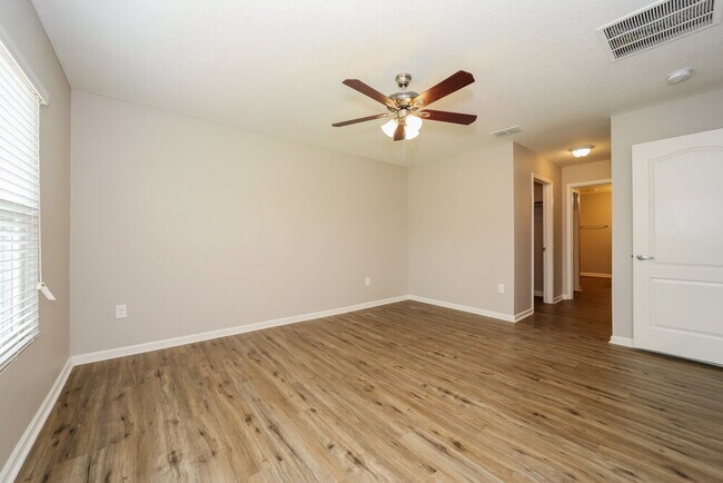 Building Photo - 2126 Tyson Lake Dr