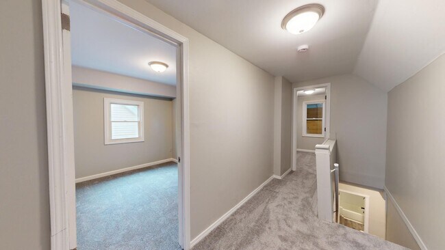 Building Photo - Old Brooklyn Area - 4 Bedroom - 1 Bath - Single Family Home