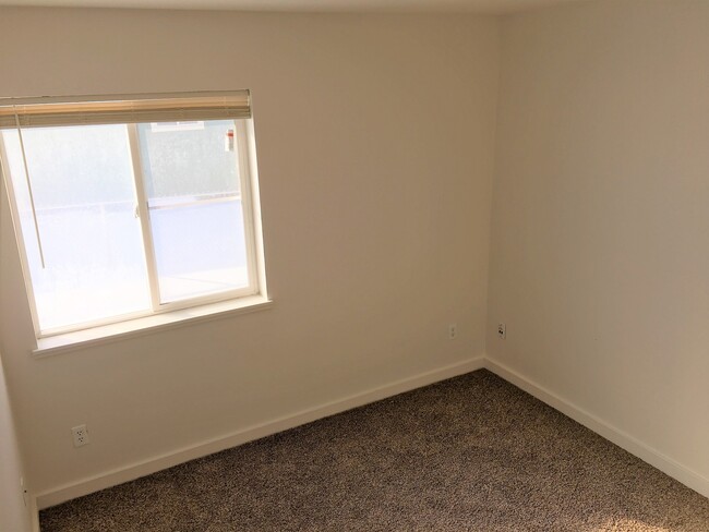 Building Photo - This Home Has It All!