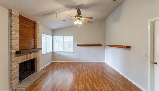 Building Photo - 16503 Fox Den