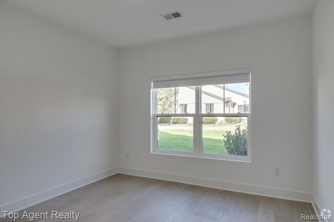 Building Photo - 31847 Gabby Ct