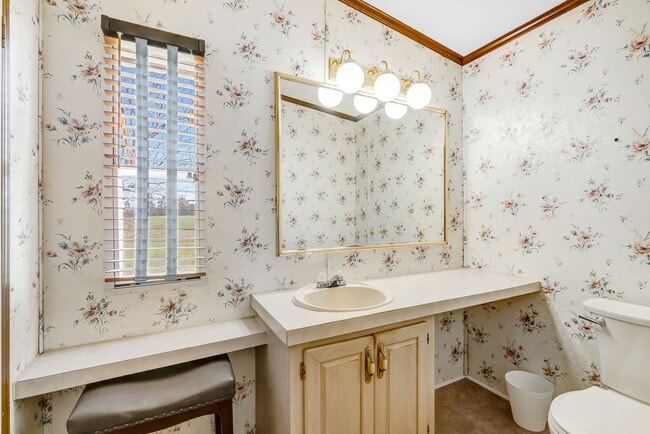 Building Photo - 3 Bedroom/2 Bathroom Home For Rent