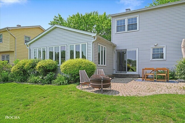 Building Photo - 1012 Bainbridge Dr