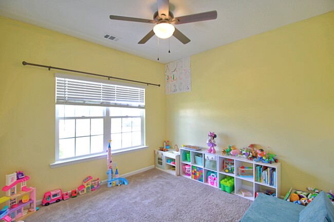 Building Photo - 50 Sunflower Cir NE