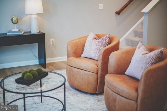 Building Photo - 44848 Tiverton Sq