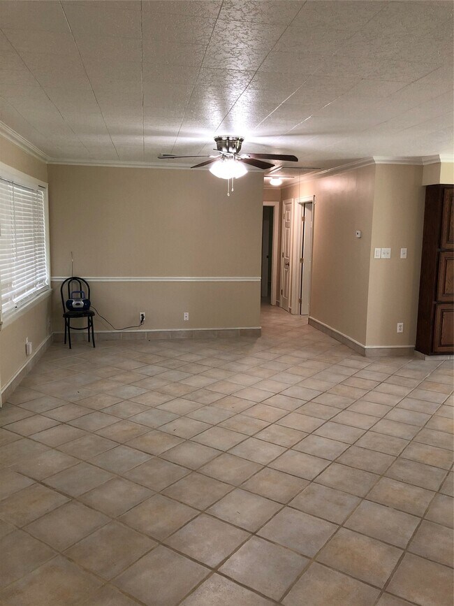 Building Photo - 13426 Conklin Ln