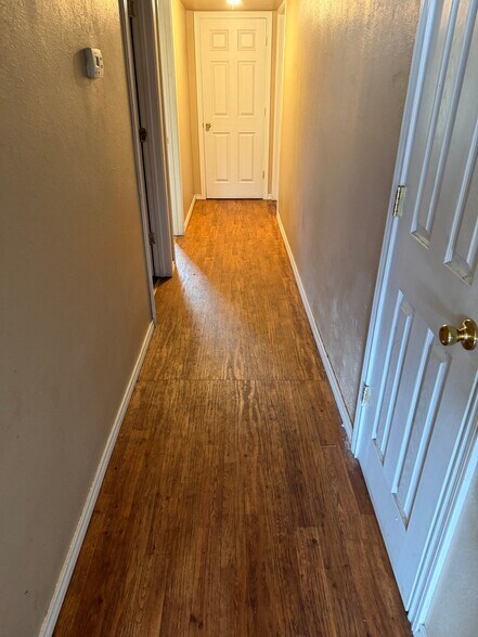 Building Photo - 750 Bonham St