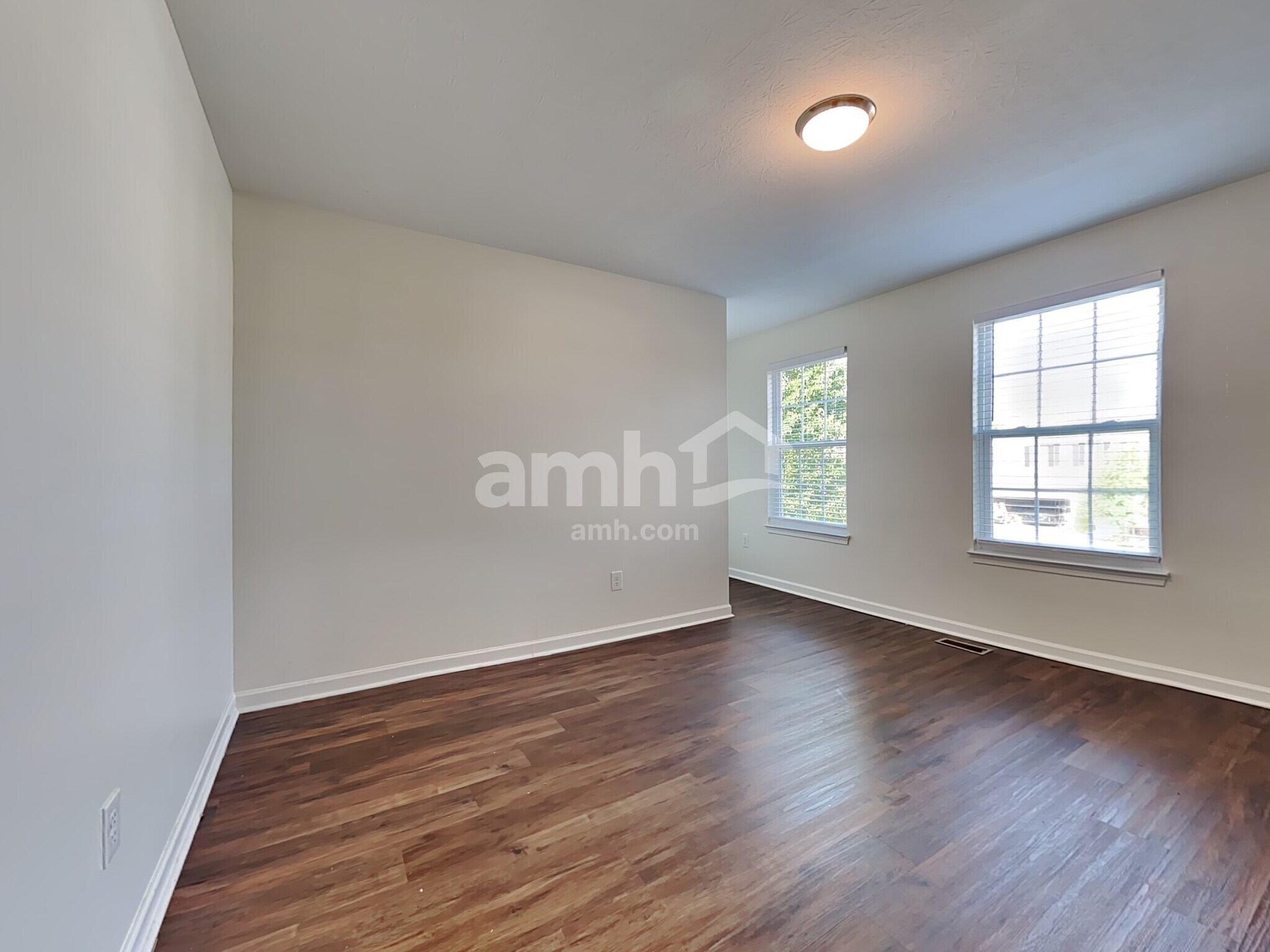 Building Photo - 5576 Shetland Ct