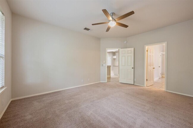 Building Photo - 11619 Sonoma Dr