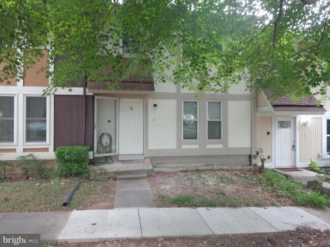 Building Photo - 5565 Peppercorn Dr
