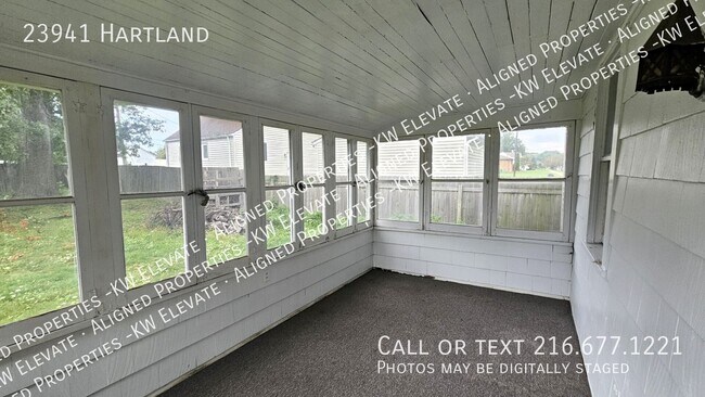 Building Photo - 23941 Hartland-
