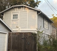 Building Photo - 2601 Cherryhurst St