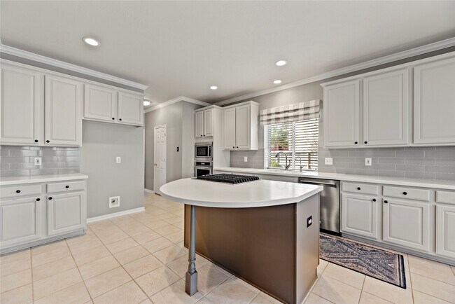 Building Photo - 15718 Sweetrose Pl