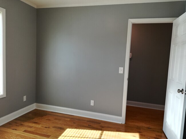 Building Photo - 1709 Sails Way