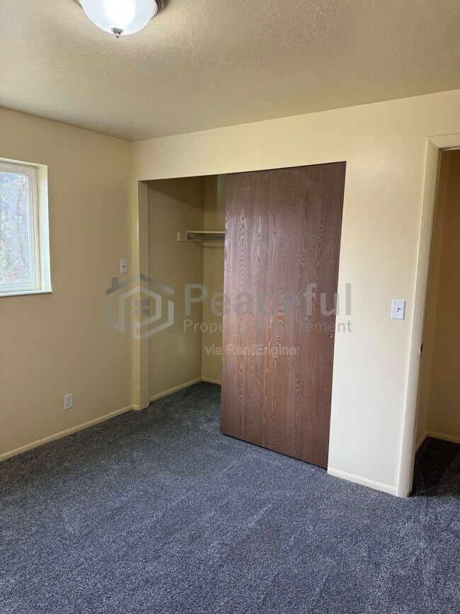 Building Photo - 4693 S Arlington Park Dr