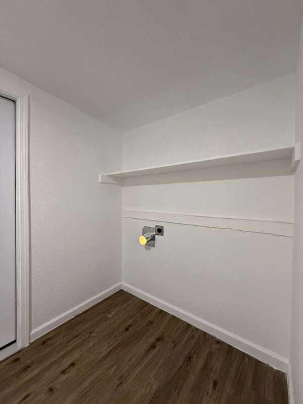 Building Photo - 2934 Hatton St