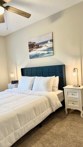 Building Photo - 403 71st Ave N