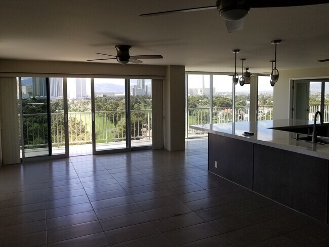Building Photo - MODERN HIGH-RISE CONDO/11TH FLOOR OF LVCC ...