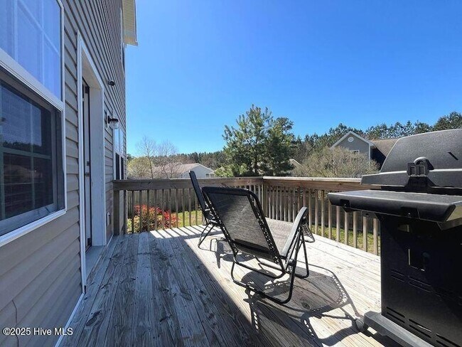 Building Photo - 225 Savannah Garden Dr